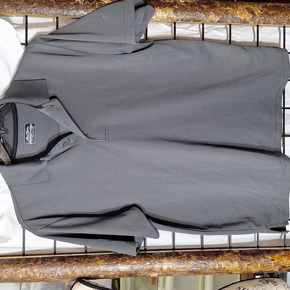 BEN HOGAN POLO.   LARGE